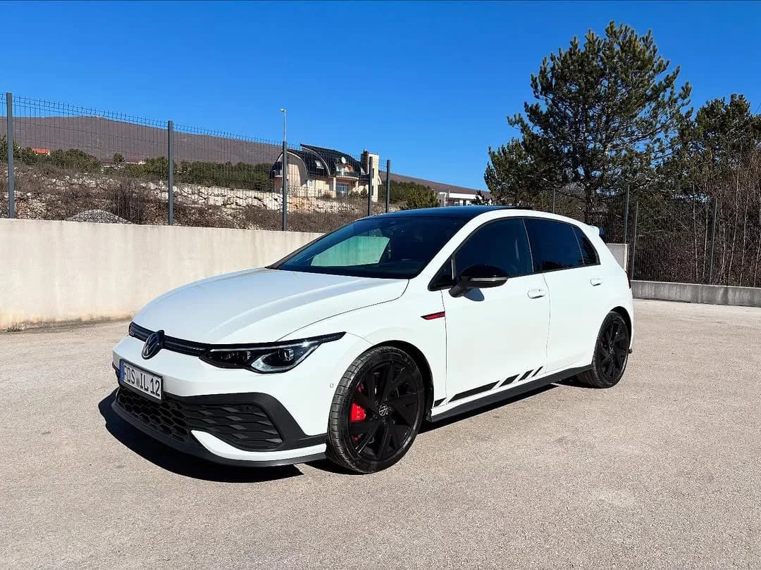 Premium folija na automobilu